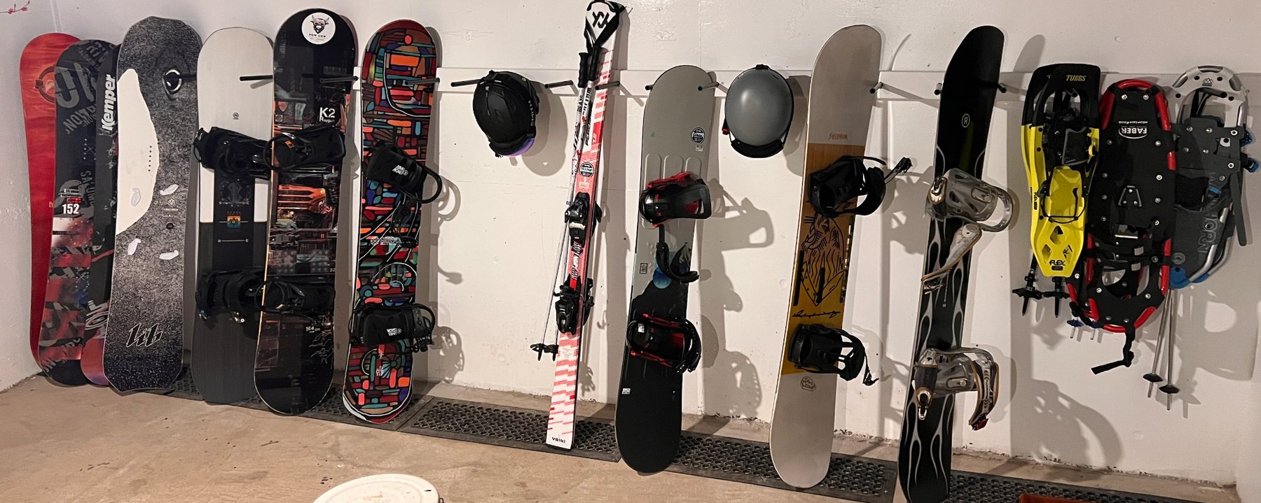 Snowboards and skis at PowCow